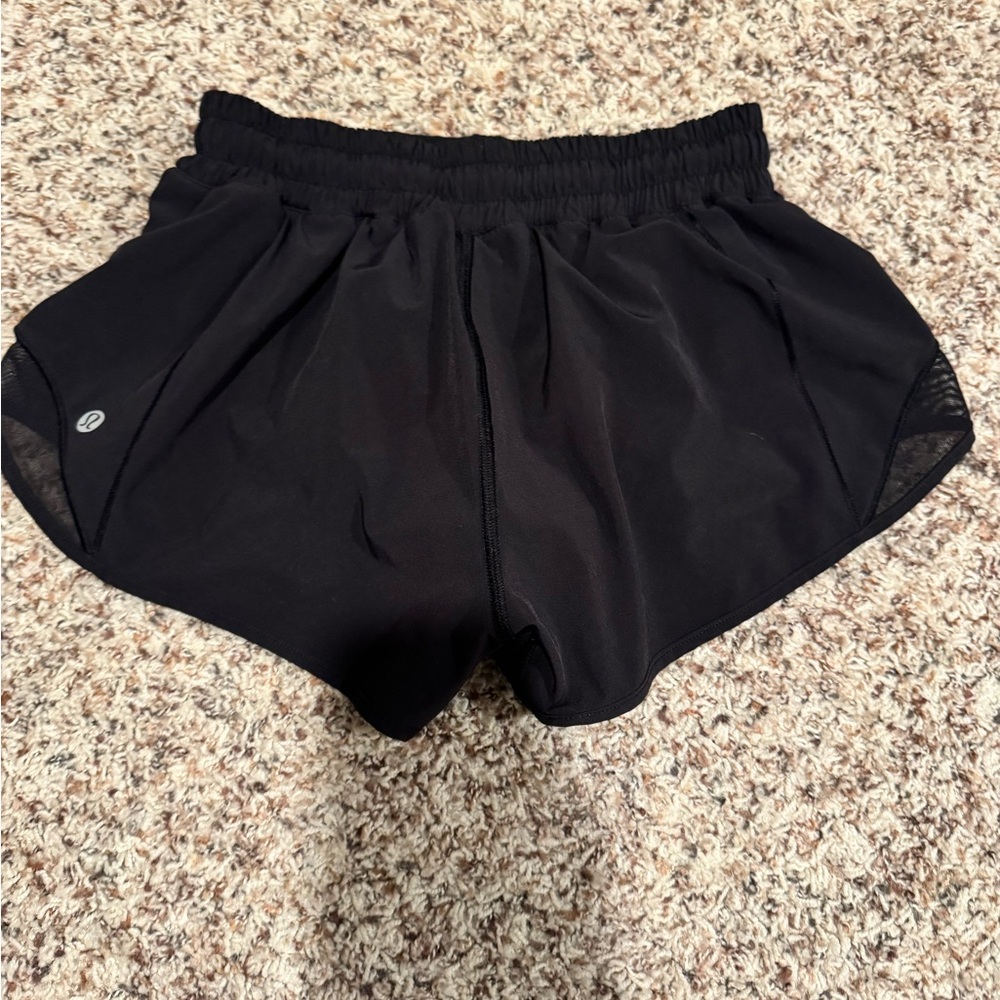 Lululemon hotty hot 2.5 length shorts